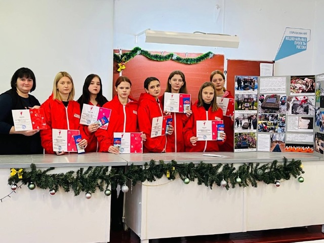 Волонтёрский отряд Дубровской №1 СОШ «Кто, если не мы?!» стал финалистом регионального конкурса на лучший постер по памятному месту