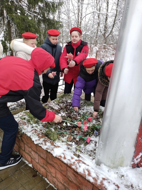 Алешинская ПБ провела акцию памяти «И подвиг их, мы будем помнить вечно»