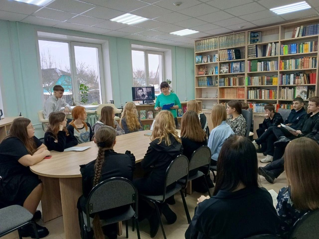 В МБОУ «Сещинской СОШ им. К.Я.Поварова» состоялось мероприятие, приуроченное к 125-летию со дня рождения М. В. Исаковского