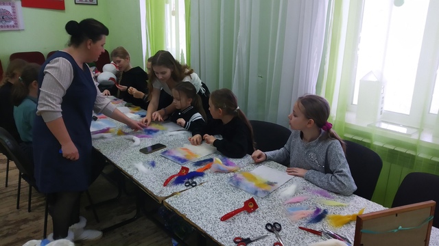 В Дубровском Доме культуры прошёл мастер-класс «Новогодний пейзаж»