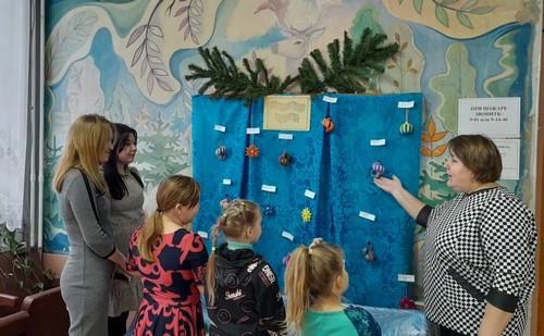 В СП «Рековичский СДК» состоялась выставка «Новогодняя игрушка»