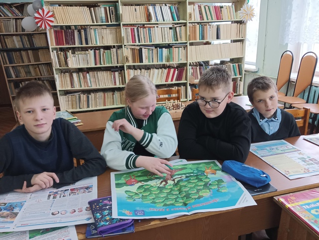 Для учащихся Алешинской ООШ состоялось занятие «Путешествие в страну дорожных знаков»