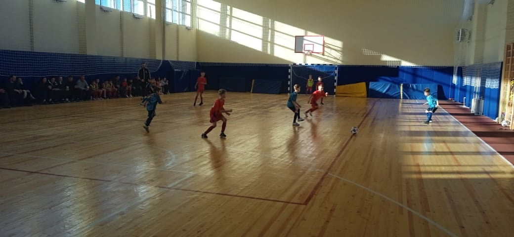 В Дубровской СШ состоялся товарищеский турнир по мини-футболу, посвященный 82- летию прорыва блокады Ленинграда