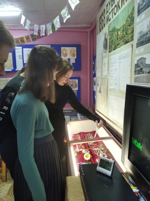 Учащиеся Дубровской №2 СОШ посетили Дубровский районный краеведческий музей