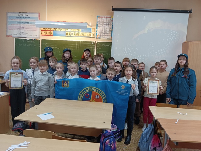 В Дубровской № 1 СОШ прошел праздник «Зимние забавы»