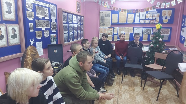 Учащиеся Дубровской №1 СОШ посетили Дубровский краеведческий музей