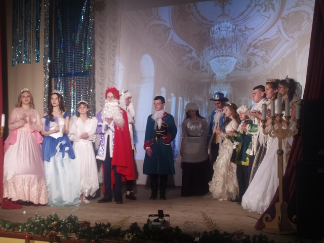 В Дубровском ДК состоялся музыкальный спектакль по сказке Ш.Перро «Золушка»