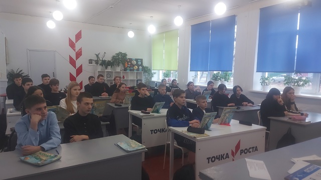 В Дубровской № 1 СОШ  состоялась встреча учащихся с участником боевых действий СВО