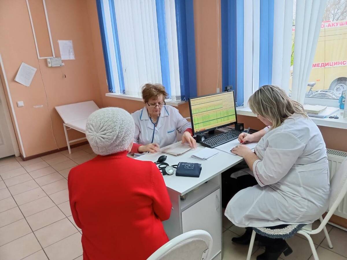 Для жителей деревни Крупец Брасовского района организовали медицинские осмотры в ФАПе