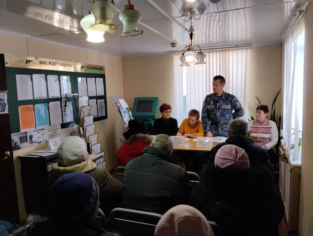 ГКУ «Центр занятости населения Дубровского района» провел ярмарку вакансий рабочих мест