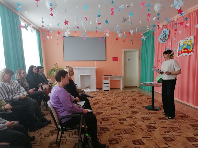 В ГБУ «КЦСОН Дубровского района» прошла встреча, организованная в рамках Всероссийской благотворительной акции «Тепло для Героя».