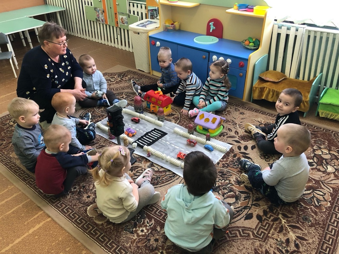 Для воспитанников Дубровской № 1 СОШ была проведена игровая ситуация «Строим дорогу»