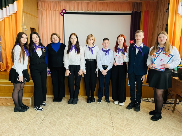 В Дубровская №1 СОШ состоялось закрытие месячника оборонно-массовой и военно- патриотической работы