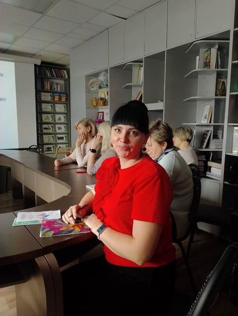 Заведующая отделением срочного социального обслуживания и консультативной помощи ГБУ КЦСОН Дубровского района приняла участие в областном семинаре, посвященном успешной реализации проекта «Школа ухода и создание сообщества ухаживающих родственников»