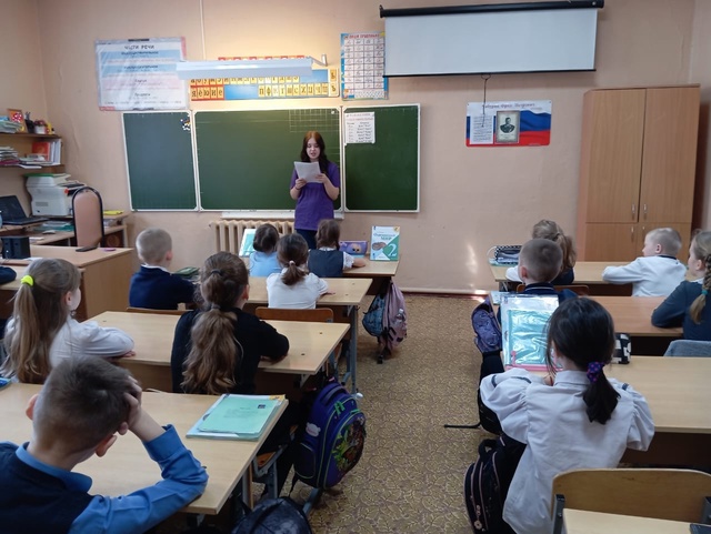 В Дубровской № 1 СОШ прошло мероприятие, посвященное всемирному дню поэзии