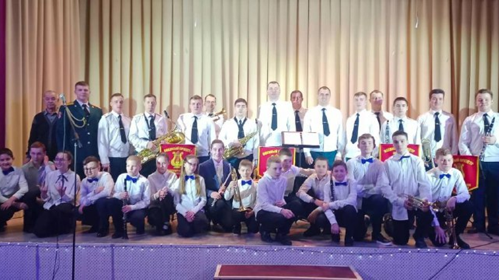 В брянской школе №58 прошел концерт «Сильные духом – Брянск»