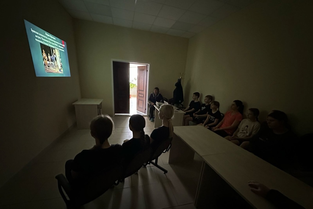 В Дубровской СШ прошел показ презентации «Женщины в спорте»