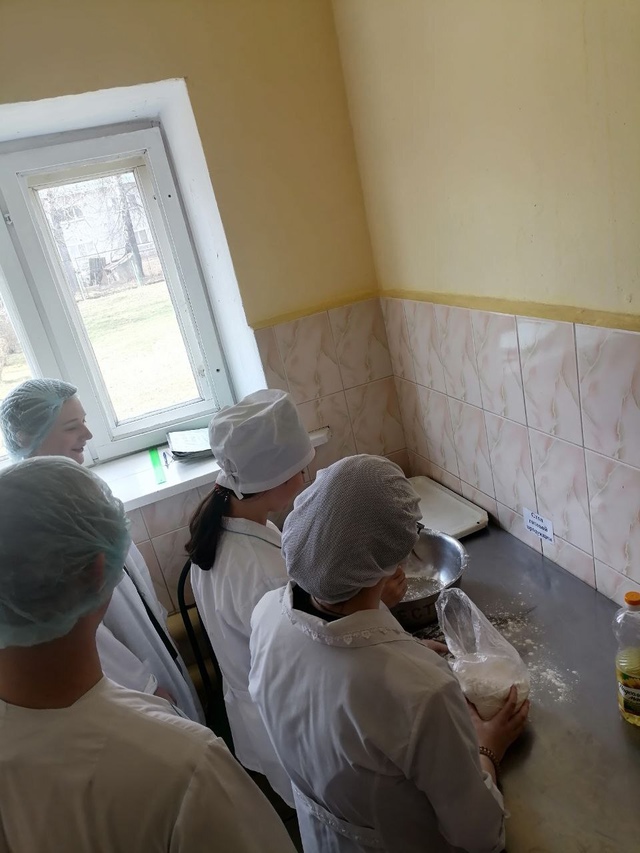 Для воспитанников ГБУ КЦСОН Дубровского района прошло занятие по домоводству