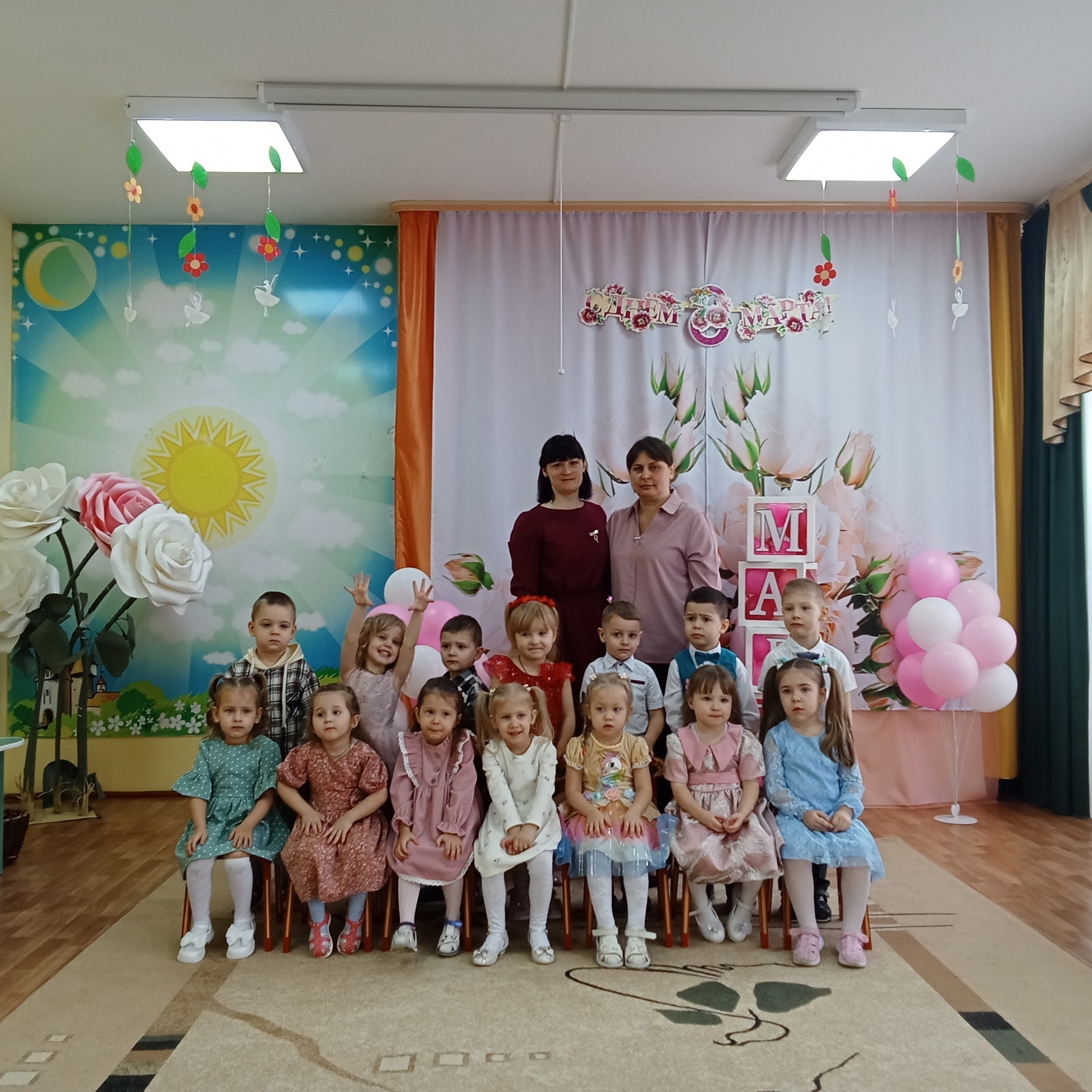 В Дубровском детском саду №4 состоялся утренник, посвященный 8 марта