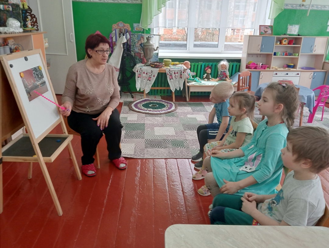 Для воспитанников МБОУ «Сещинская СОШ им. К. Я. Поварова» состоялась беседа с детьми «У Вечного огня»