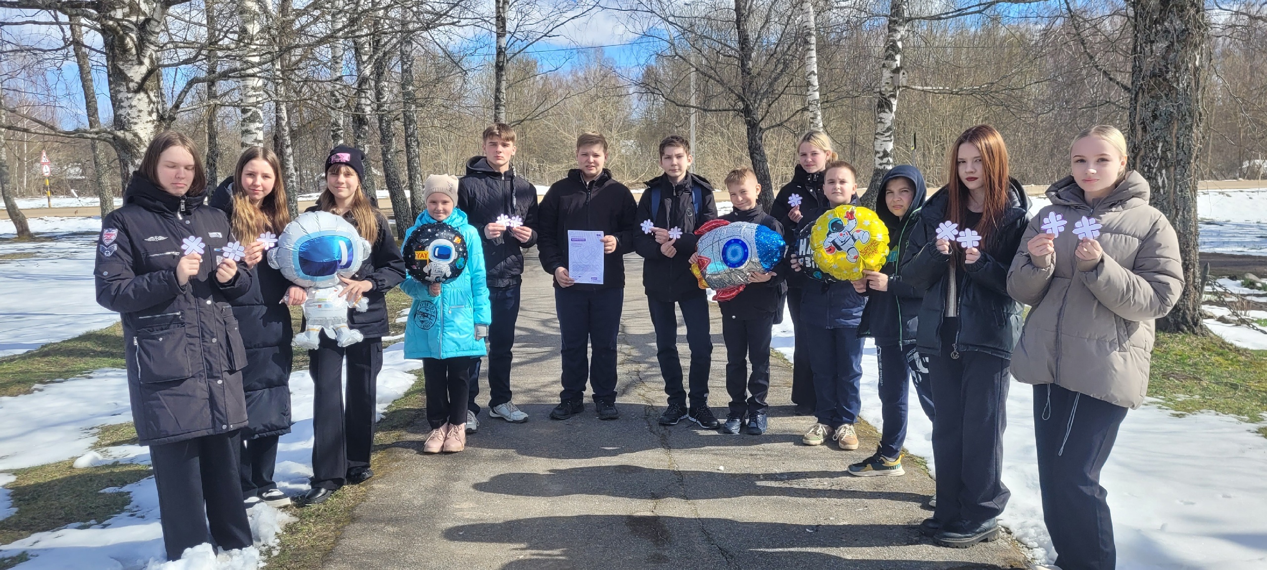 В Давыдчинской ООШ состоялась уличная акция «Дарю тепло»