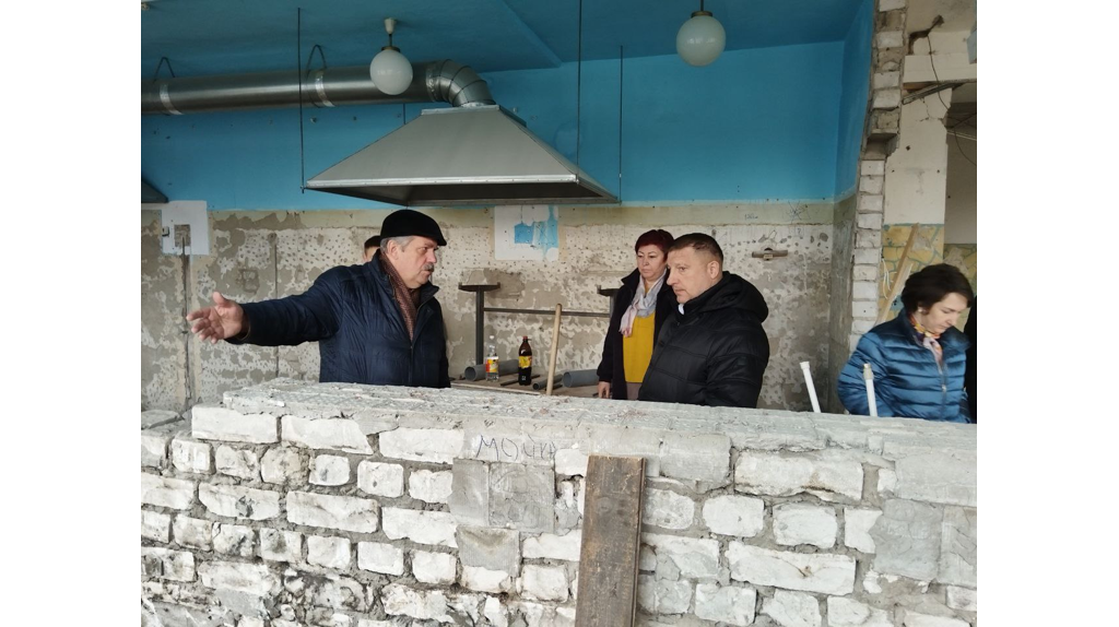 Продолжается капитальный ремонт Кокинской школы Выгоничского района