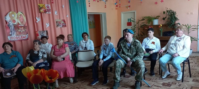 В ГБУ КЦСОН Дубровского района состоялся круглый стол «Связь поколений. Что хранит память войны»