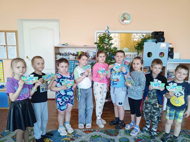 Для воспитанников Дубровского детского сада №4 прошел тематический день, посвященный празднованию Дня Земли