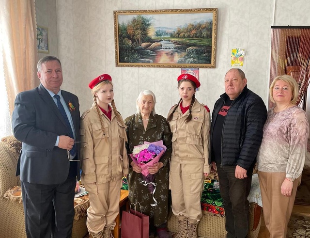 Свое 97-летие отметила жительница Дубровского района, ветеран ВОВ