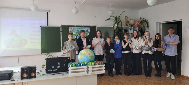 В Давыдчинской ООШ состоялся экологический урок «Земля наш общий дом»