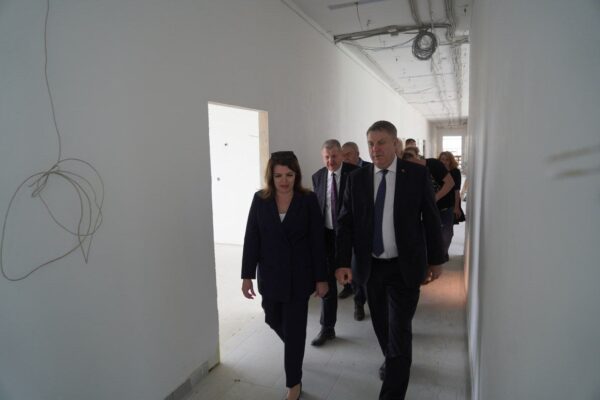 В Злынке продолжается капремонт школы №2