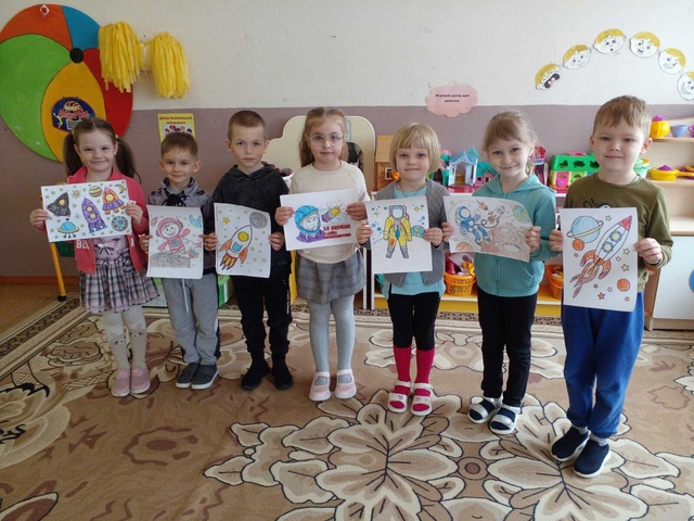 Для воспитанников Дубровского детского сада № 2 состоялся тематический день ко Дню Космонавтики