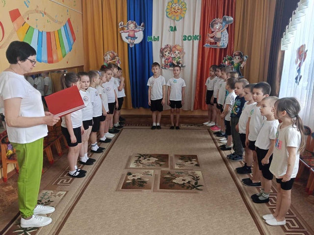 Для воспитанников Дубровской №1 СОШ состоялся праздник «Здоровье и спорт рядом идут»