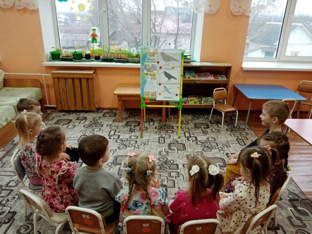 В Дубровском детском саду №4 состоялся тематический день «Птицы – наши друзья»