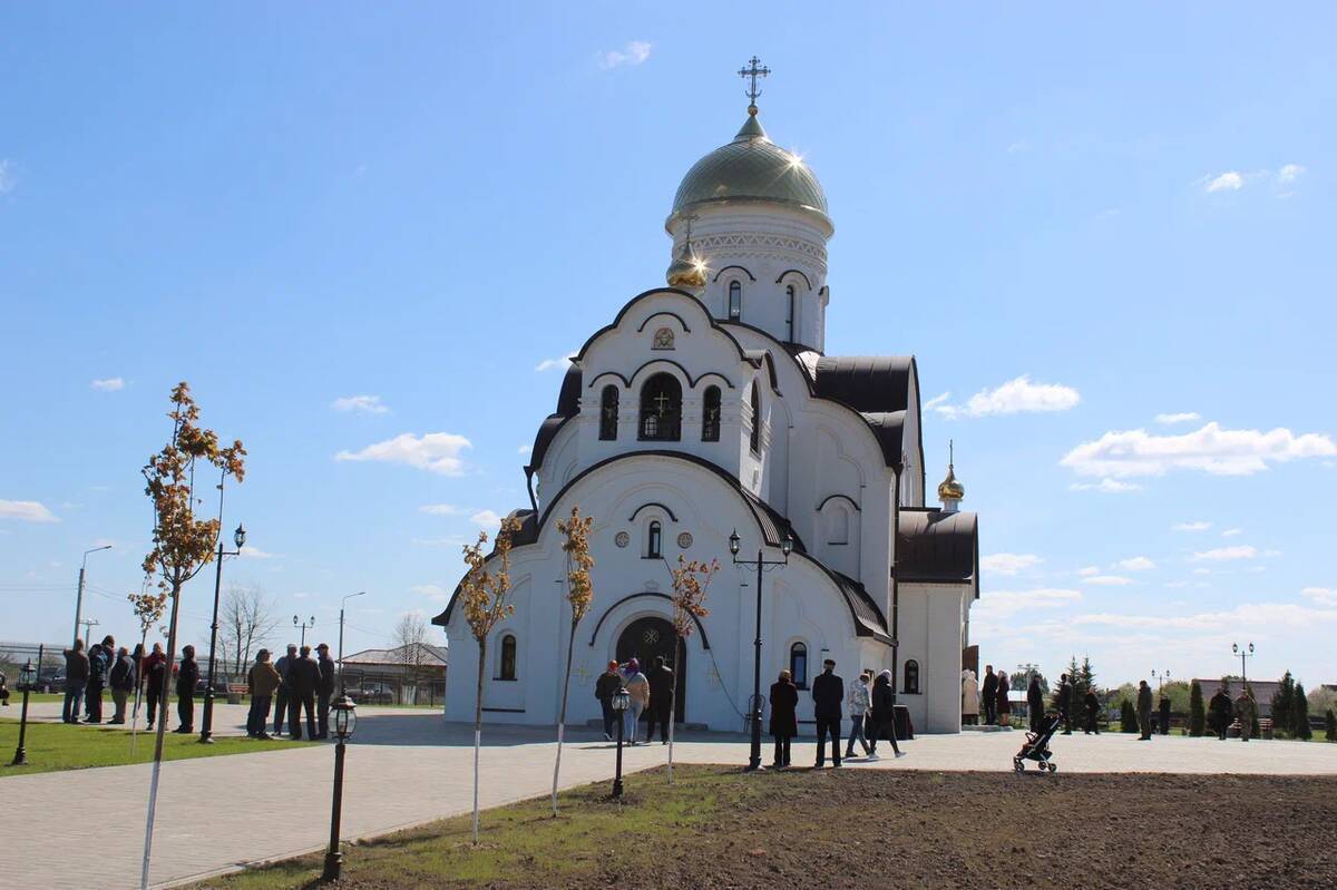 Односельчане благодарят за строительство храма в Меленске Стародубского района