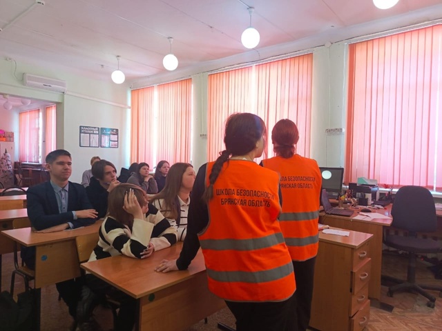 Учащиеся Дубровской №1 СОШ посетили виртуальный музей пожарной охраны России