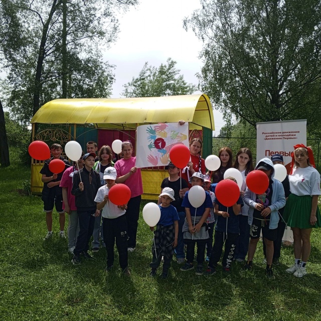 Воспитанников ГБУ КЦСОН Дубровского района посетили представители Движения Первых