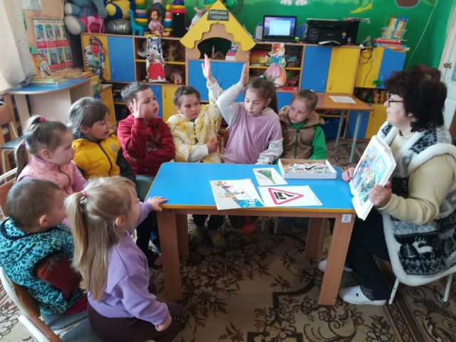 Для воспитанников Алешинской ООШ состоялась беседа «Правила поведения на железной дороге»