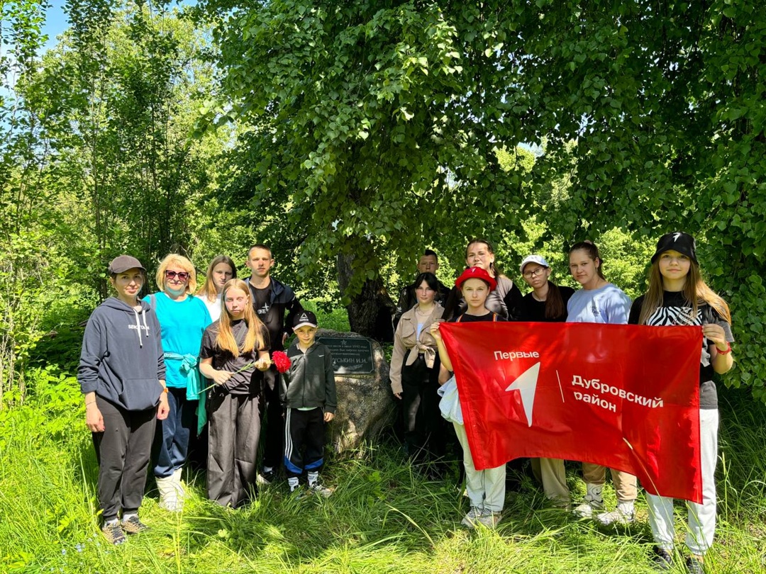 Представители Движения Первых совершили поход в деревню Белизну