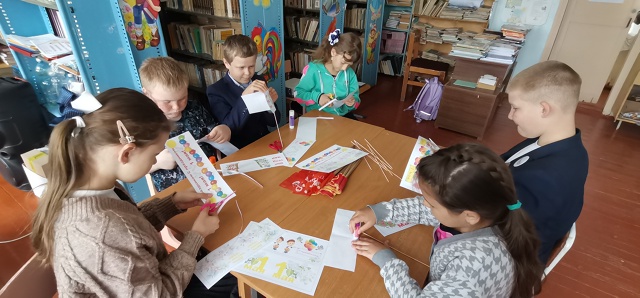 Для учащихся Рябчинской СОШ состоялся классный час «1 Мая — праздник Весны и Труда»