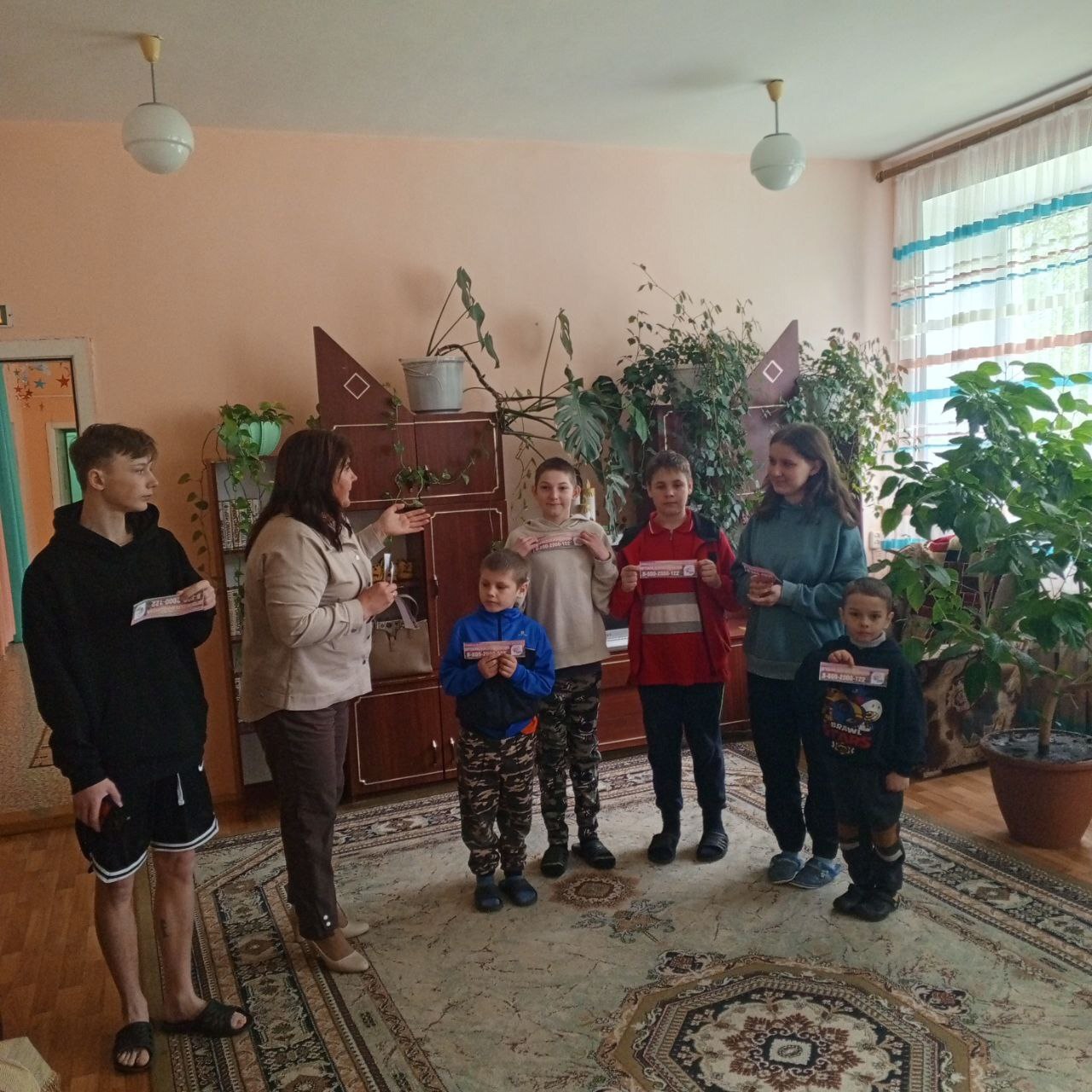 Для воспитанников ГБУ КЦСОН Дубровского района прошло мероприятие, посвященное Дню телефона доверия