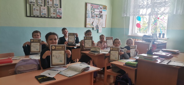 Учащиеся Рябчинской СОШ приняли участие в народной Патриотической Акции «Рисуем Победу — 2025»