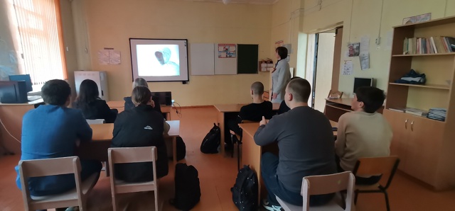 Учащиеся Рябчинской СОШ приняли участие в просмотре документального сериала «Неизвестная война»