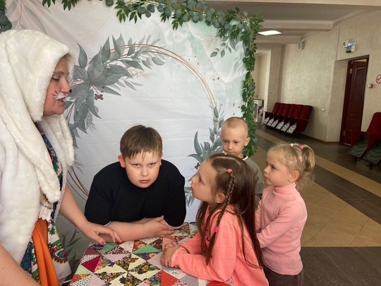 Для воспитанников Дубровского детского сада №4 состоялась квест-игра «По сказочным дорожкам»