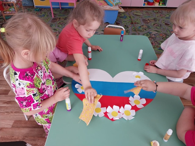 Для воспитанников Дубровского детского сада № 2 прошла беседа «Наша Родина — Россия»