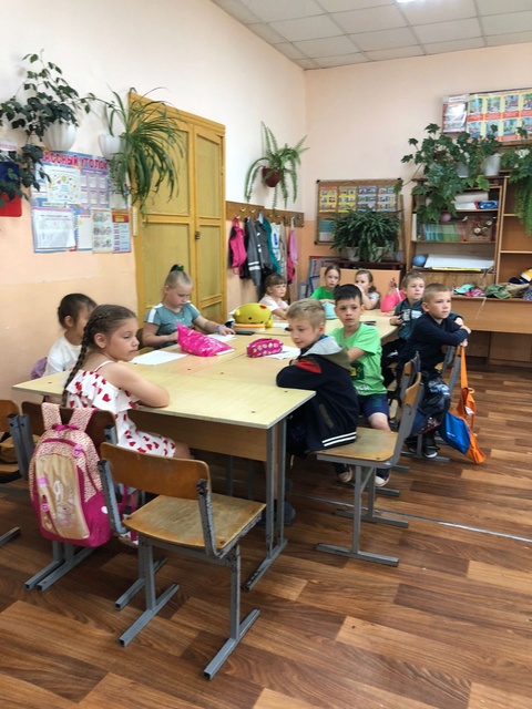 Для учащихся Дубровской №1 СОШ прошел день, посвященный русской поэзии и дню русского языка