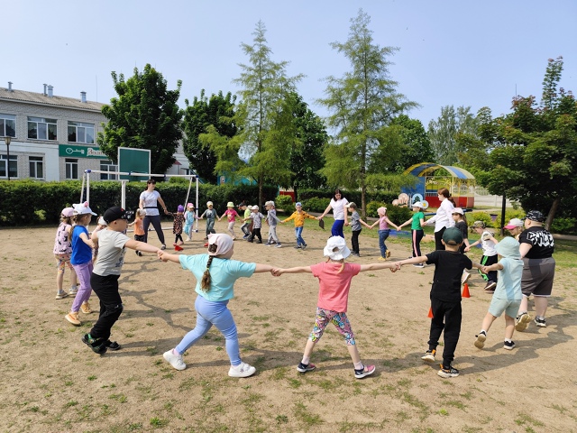 Для воспитанников Дубровского детского сада № 4 прошли занятия, посвященные творчеству А.С.Пушкина