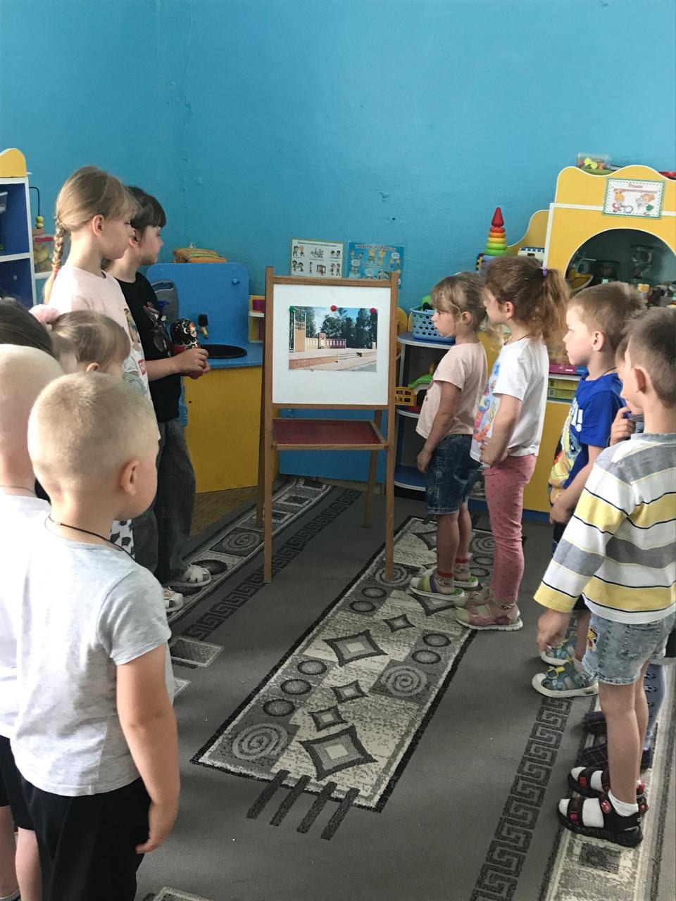 Для воспитанников Дубровской № 1 СОШ прошла беседа «Уголок большой России — Дубровка моя»