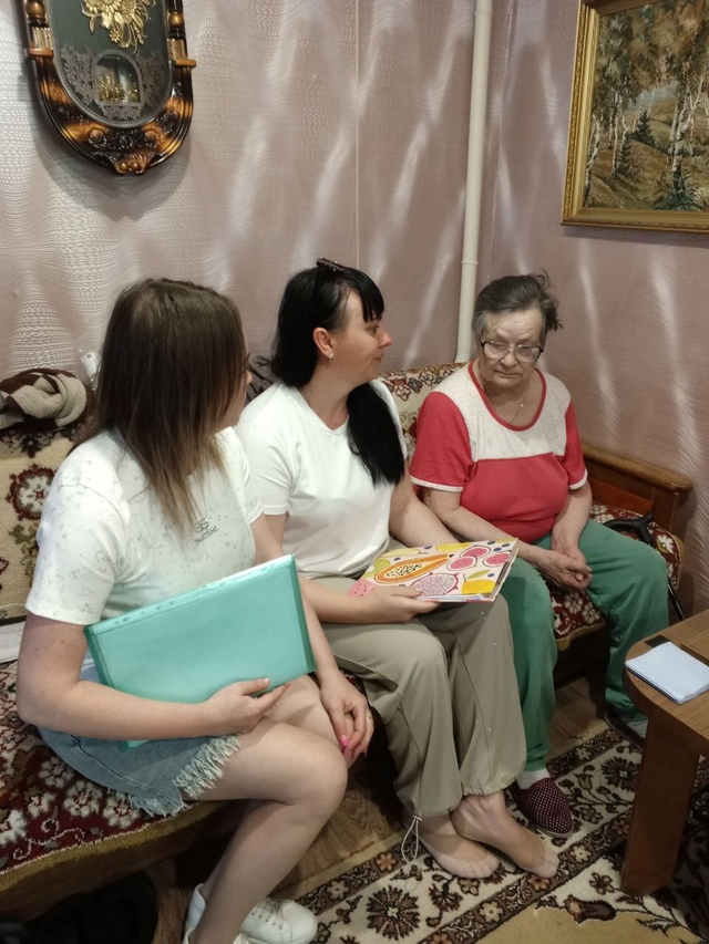 Сотрудники ГБУ КЦСОН и ГКУ ОСЗН Дубровского района провели выездную встречу на территории Рябчинского сельского поселения