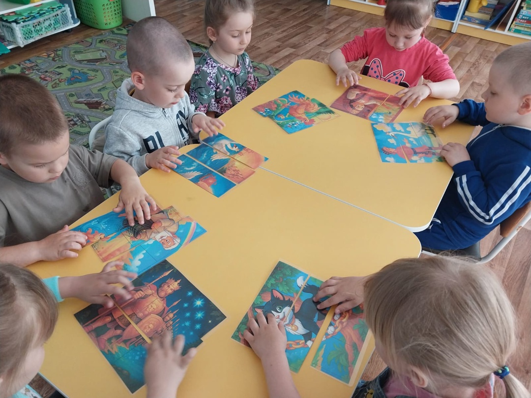 Для воспитанников Дубровского детского сада №2 прошла тематическая неделя русского языка, посвященная творчеству А.С.Пушкина